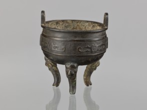 Ding incense burner, Chinese, ding ceremonial/ritual vessel with leiwen ornament, meander ornament,