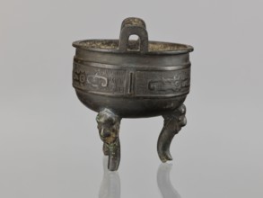Ding incense burner, Chinese, ding vessel for ceremonial/ritual use, decorated with leiwen