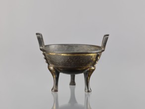 Ding incense burner, Chinese; decorated with fantasy beasts, meander and leiwen ornament; Qing