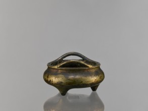 Li-type incense burner, Chinese, ceremonial/ritual vessel in Li-type form, Ming style, Qing