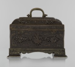 Box; Persian Qajar dynasty, 19th century. Rectangular box on four feet with a lid and a handle on