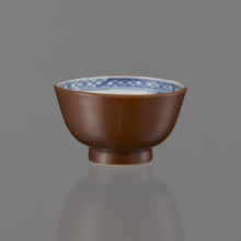 Alcohol bowl, Chinese, Qing 1644–1911, 19th century, blue-and-white porcelain vessel with landscape