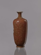 Vase with a narrow neck flaring at the spout; decoration on a brown-brick background. Kinseki vase,