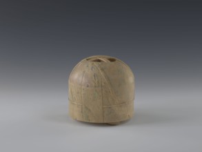Tin with lid, gift, Chinese art, Chinese culture, Qing 1644–1911, yurts, 19th century, China,