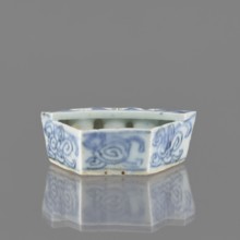 Vessel, gift, repossession Krakow, ceramics, Chinese art, Chinese culture, plant ornaments,