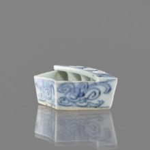 Vessel, gift, repossession Krakow, ceramics, Chinese art, Chinese culture, plant ornaments,