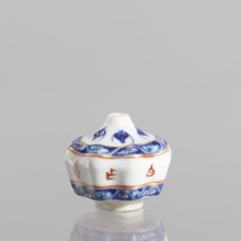 Spice vessel, ceramics, blue and white porcelain, 19th century, China; subject: bats; function: