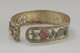 Headband, Chinese, Qing dynasty 1644–1911, 19th century. Openwork head ornament inlaid with glass,