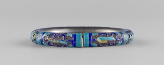 Bracelet;, ; ornament; Chinese art; Chinese culture; women's ornament; Qing dynasty 1644–1911; 19th