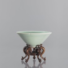 Bowl on base, gift; Chinese art; Chinese, Qing 1644–1911; vessel, ceramics, celadon, gray-green