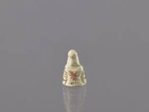 Seated female figure — Guanyin, gift; early 20th century, Japan; ceramic sculpture; height 3.7 cm,