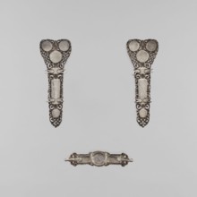 A set of braid ornaments consisting of a clasp and two pendants, craftsman unknown, purchased