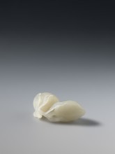 Paperweight — peaches; maker, Chinese; Qing dynasty, Qianlong period 1736–1795; painted Qianlong