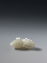 Paperweight - peaches; maker, Chinese; Chinese art; peaches iconography; Qianlong 1736–1795 style;