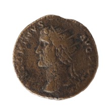 Dupondius; Antoninus Pius 86–161; Roman Emperor 138–161 — issuer. Obverse: head of Antoninus Pius