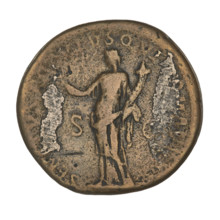 Dupondius, Trajan (53–117; Roman emperor 98–117). Obverse: head of Trajan in radiant crown; rim
