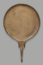Hand mirror with a scene of the slaying of Medusa; workshop from Chiusi; late 4th century BC;