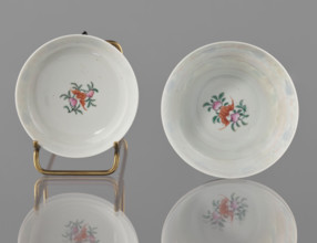 Bowl with lid; Chinese colored porcelain; Qing dynasty (Qianlong period, 1736–1795), Qing style;