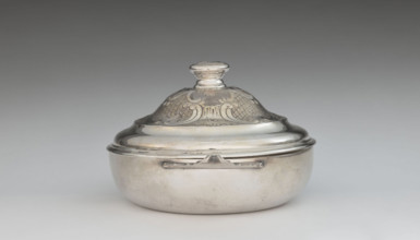 Écuelle by Louis I Dulaurier, goldsmith; tableware element. Body in the form of a smooth, circular