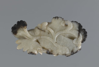 Fish under a lotus flower and leaf — paperweight; maker: Fyodor Vasilyevich Rubiec-Masalski