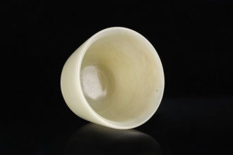Bowl on a foot, Chinese, Qing (1644–1911), Qing (style), 19th century, Chinese art; maker: