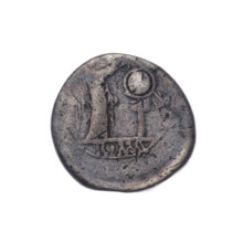 Jupiter (mythology), Victoria (personification), head of Jupiter, trophies, laurel wreath