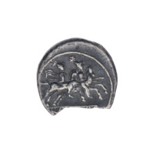 Quinary, publisher; Dioscuri on horses; Roma (mythology); helmets; Phrygian helmets. Obv. Head of