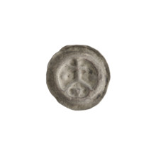 Denarius (bracteate), cross on arcade I (iconographic); motifs: crosses, balls, stars; one-sided