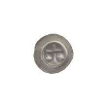 Denarius bracteate showing a Latin cross with slightly widening arm tips; on both sides of its