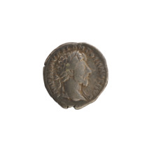 denarius, Marcus Aurelius (121–180; Roman emperor 161–180); obverse: head of Marcus Aurelius with a