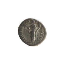 Denarius, Marcus Aurelius (121–180, Roman emperor 161–180). Obverse: head of Marcus Aurelius with a