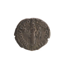 Denarius, Lucius Verus (130–169; Roman emperor 161–169). Obverse: Emperor's head right, pearl