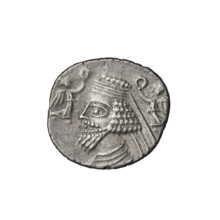 Drachma, Phraates V. Obv: diademed bust of Phraates V to the left, on both sides Nike with a wreath