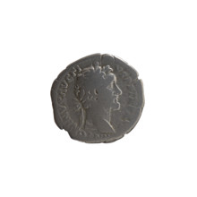 Denarius, Antoninus Pius (86–161; Roman emperor 138–161), issuer. Obverse: head of the emperor in a