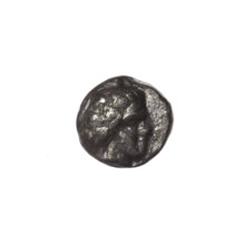 Obol, Pantikapaion; obverse: head of a beardless Satyr in a willow wreath facing right; reverse: