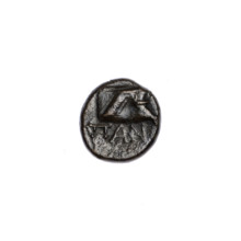 bronze coin, Pantikapaion; obverse: head of Athena in a Corinthian helmet facing right; reverse: