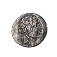Didrachma, Pantikapaion; obverse: head of Dionysus in an ivy wreath facing right; reverse: ivy