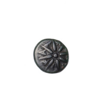 Bronze coin, Pantikapaion; obverse: tripod with cauldron, handles and lid; reverse: eight-pointed