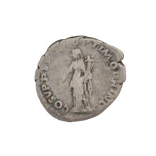 Denarius, Trajan (53–117; Roman emperor 98–117). Obverse: head of Trajan with laurel wreath facing