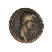 Dupondius of Hadrian (reigned 117–138). Obverse: head of Hadrian right wearing a radiant crown; rim