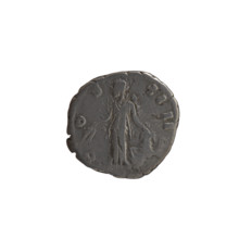 Denarius of Antoninus Pius (86–161; Roman emperor 138–161). Obverse: head of the emperor in a