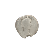 Denarius; Commodus (161–192 CE; Roman emperor 177–192) issuer; obverse: head of Commodus in laurel
