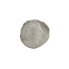 Denarius of Commodus (161–192 CE). Obverse: head of Commodus in laurel wreath facing right,