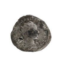 Antoninian. Obv.: IMP CAES M AVR ANTONINVS AVG — Bust of Elagabalus in paludamentum and radiant