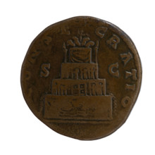 Sestertius, Antoninus Pius (86–161; Roman emperor 138–161) (posthumous), Lucius Verus (130–169;