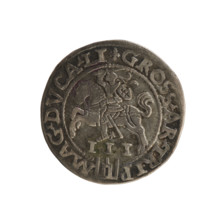 Lithuanian trojak, Sigismund II Augustus (King of Poland; 1544–1572). Obverse: under the crown a