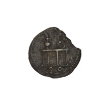 quarter, Trajan (53–117; Roman emperor 98–117), laurel wreaths, urns, heads, tables. Obv.: head of