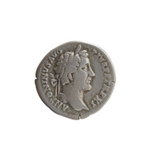 Denarius, Antoninus Pius (86–161; Roman emperor 138–161), issuer. Obverse: head of the emperor in a