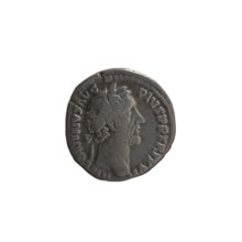 Denarius of Antoninus Pius (86–161; Roman emperor 138–161), issued 152–153. Obverse: head of