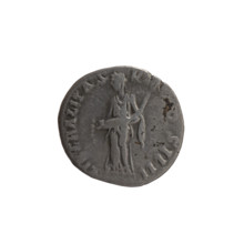 Denarius, Antoninus Pius (86–161; Roman emperor 138–161), issued 153–154. Obverse: head of